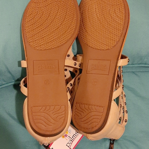Sandals - Picture 4 of 5